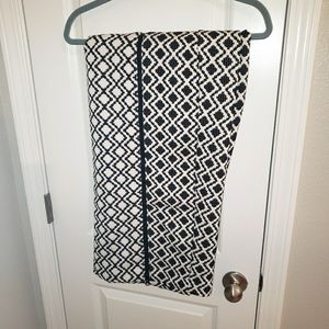 Geometric design pencil skirt